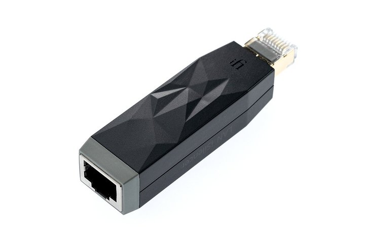 iFi audio�ALAN�[�q�ɐڑ�����m�C�Y�}���A�N�Z�T���[�uLAN iSilencer�v