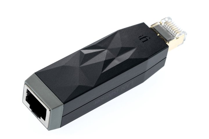 iFi audio�ALAN�t�B���^�[�uLAN iSilencer�v�����Z�b�g���J��グ�����B�{��4/13���o�׊J�n