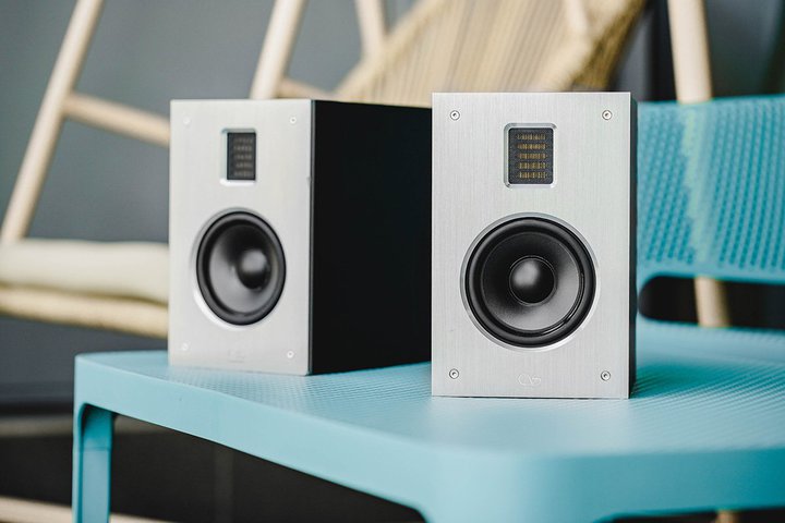 Shanling�A�u�b�N�V�F���t�^�p�b�V�u�X�s�[�J�[�uJET1�v�BAMT���{���g�D�C�[�^�[�̗p