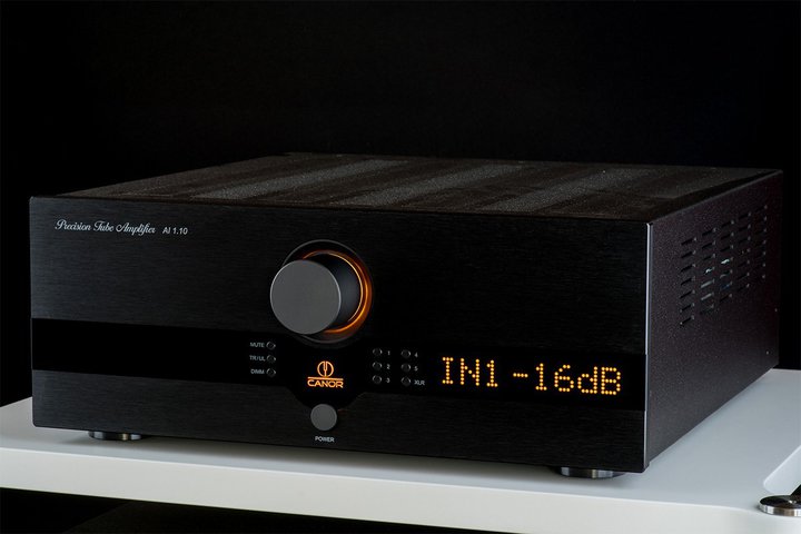 CANOR AUDIOANXA̐^ǃAvuAI 1.10vB2p^[̏o͂uɐ؂ւ