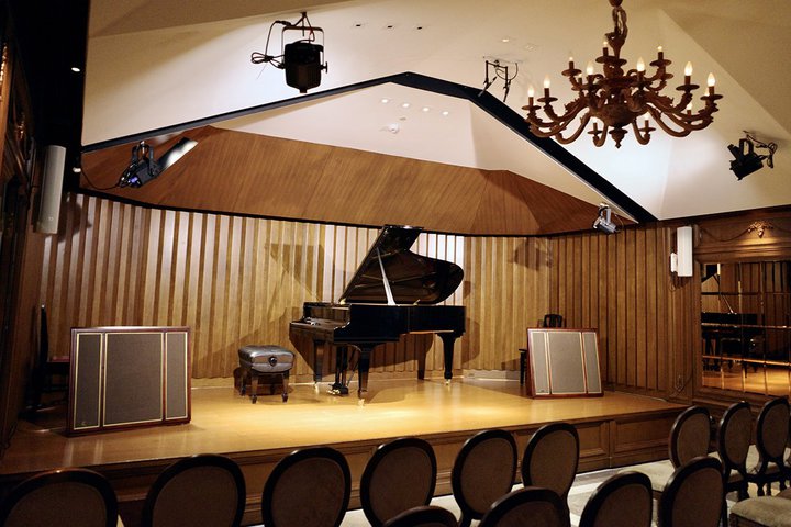 zuyvAo[I[vɃBe[WXs[J[ŃI[fBIĐ