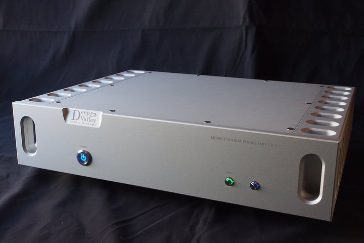 DVASAJ[gbWΉtHmEQ̃Abvf[gfuModel1Bv