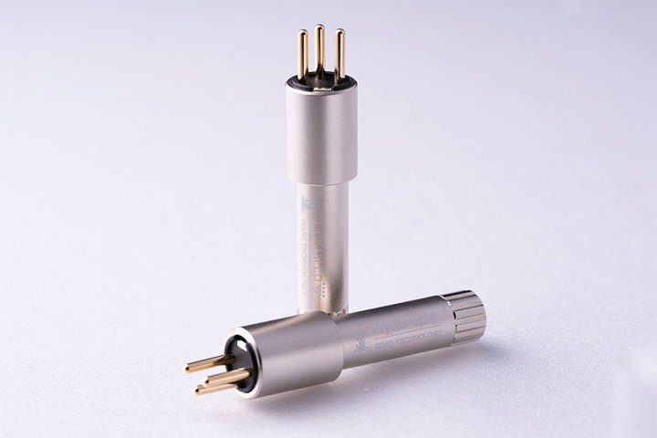 KOJO TECHNOLOGYAvO^zA[XuCrystal EpV[YvXLR^LANfǉ