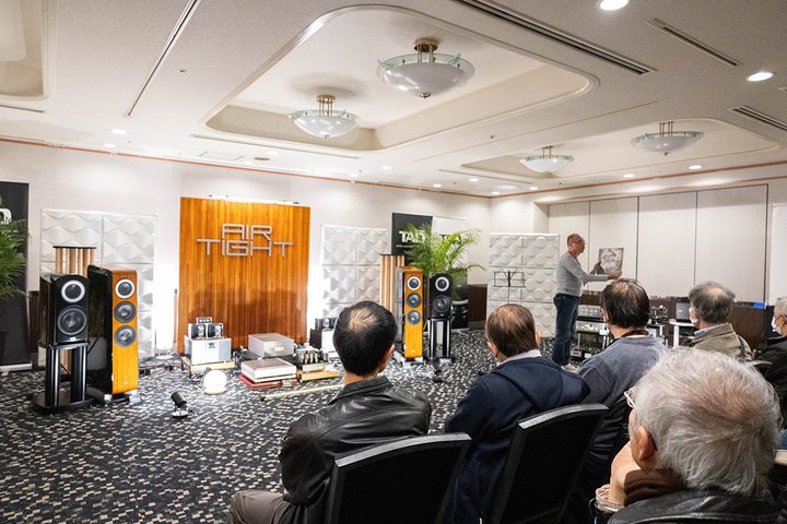 I[fBIZbV in OSAKAAIR TIGHTuATM-1v2024EDITION^eBOu3000ԑvI