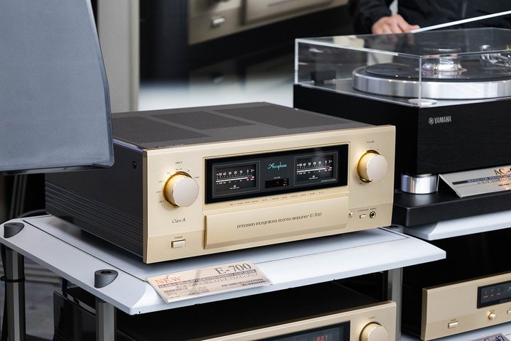 ÉVEALtF[YuE-700vI^D&M⃉bNX}AG\ebNȂǂɂڏW܂