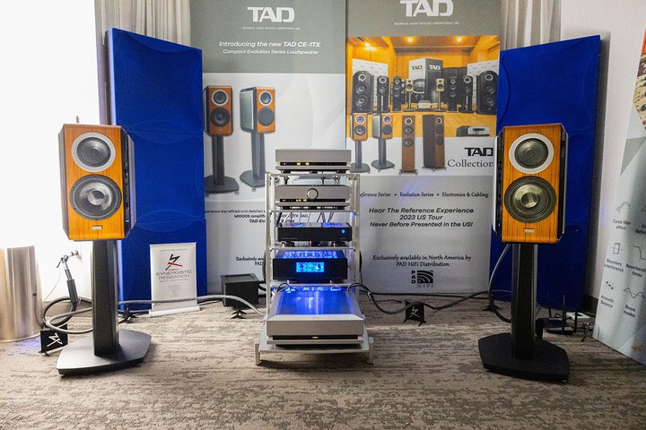 AXPONAkĎsł{uh̑݊܂BALtF[YAGA^CgATADȂǂ̃u[X𑬕