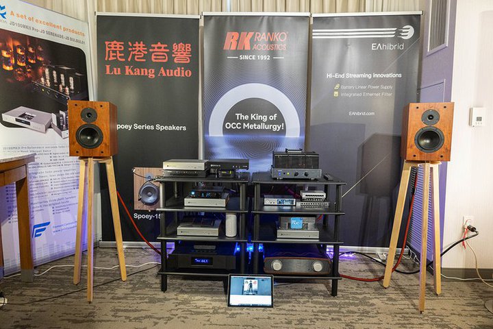 AXPONABtoB̏ƂĂCAJő̃I[fBICxgBsJ̑ɂq