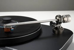 LATHALES̃AiOv[[ƃg[A[7/1lグ