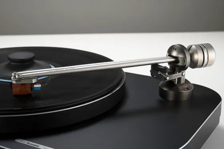 LATHALES̃AiOv[[ƃg[A[7/1lグ