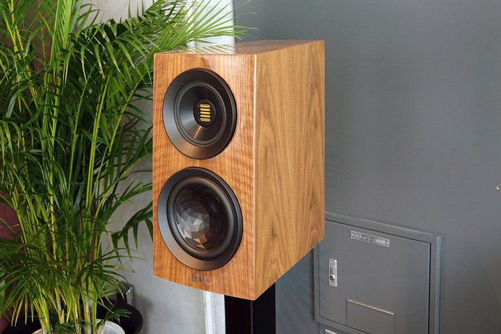 TIASELACETHALESEAuraȂǐVi^ƁuZELLATONv{㗤^AIRTIGHT̎͐iQ