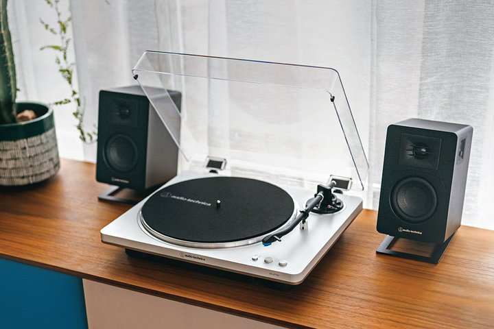 I[fBIeNjJAyɈtI[gAiOv[[uAT-LP70XvBBluetoothΉf