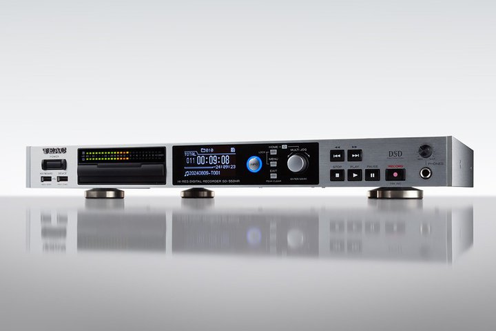 eBAbNAgyDƂ̂߂DSD^PCM^Đ@h uSD-550HRv