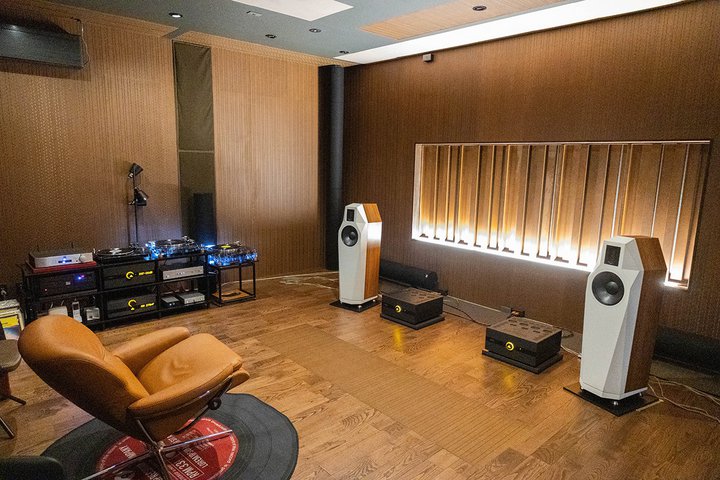 ���R�[�h�̉��̖z���ɐg���ς˂���x�B�^�N�g�V���g�b�N�̎�������K��