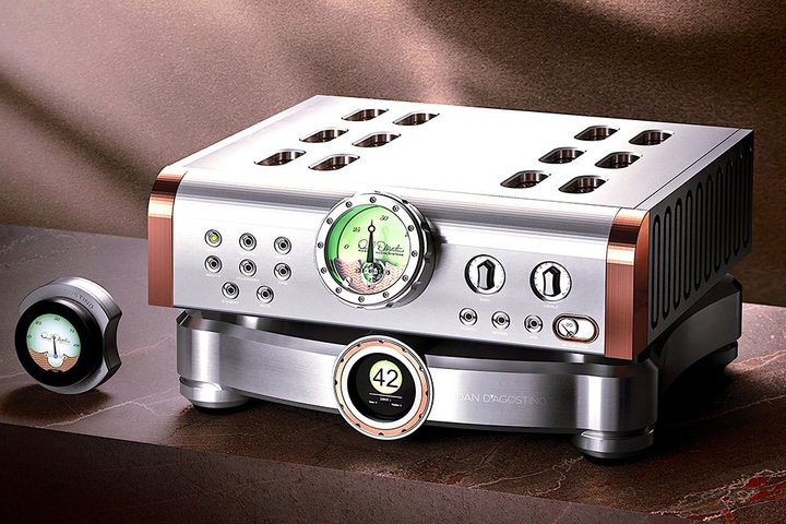 Dan D'Agostino�A�Ǝ��̐V��H�Ŗ������������v���A���v�uMomentum C2�v