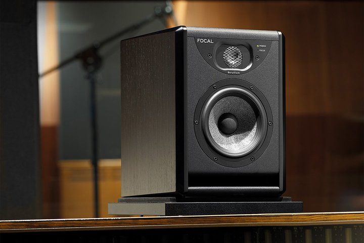 Focal Pro�A�A�N�e�B�u�X�s�[�J�[�uST 6�V���[�Y�v�̃u���b�N���f��