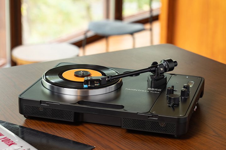 �R���O�ANutube�^��ǃt�H�m�A���v���ڂ̃|�[�^�u�����R�[�h�v���[���[�uhandytraxx tube�v