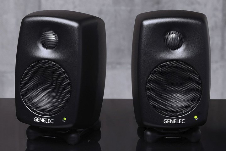GENELEC̃ANeBuXs[J[E8000^8300V[YɐVFubN