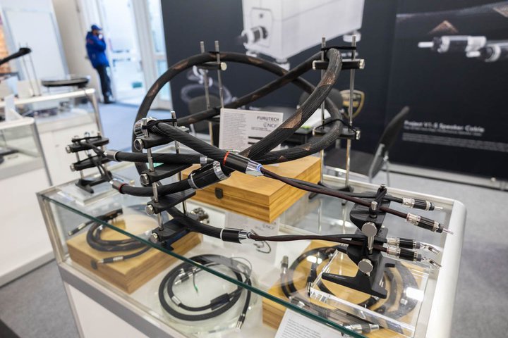 yHIGH ENDztebNAtOVbvgProject V1V[Yh̍ŌuXs[J[P[uv𐢊EI