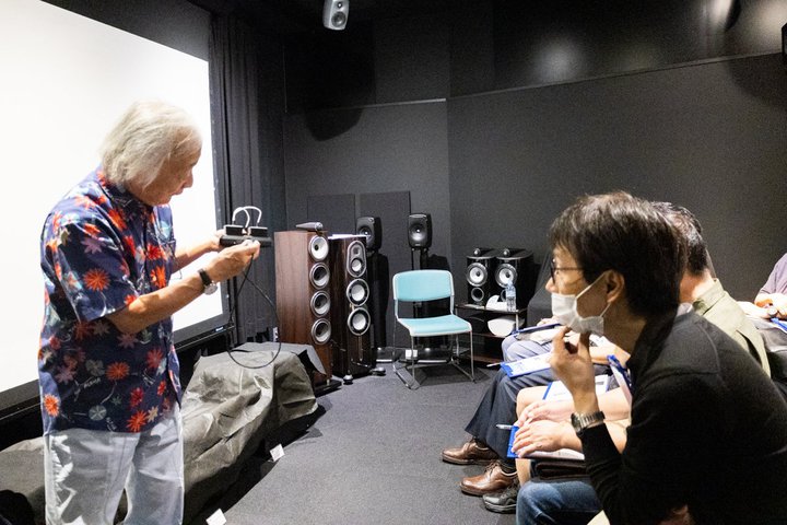 lbg[NANZT[͉fɂIAobNVhł̑̌CxgOꃌ|[g