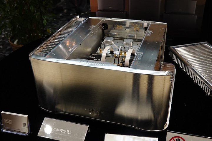 TIASMSB6500~̒WDAC^Auraulinear classicsvȂǃf