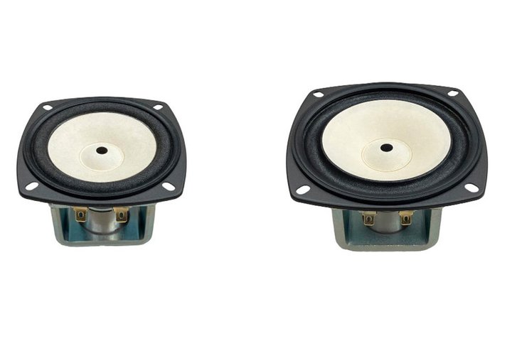 tHXeNXAXs[J[jbguFE83A-VBvuFE103A-VBvBFEV[YM[C̃AjR}Olbg̗p