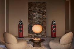 B&W�A�n�C�G���h�X�s�[�J�[�̃}���X���[�������1/10�����{�B��1��́u803 D4�V���[�Y�v