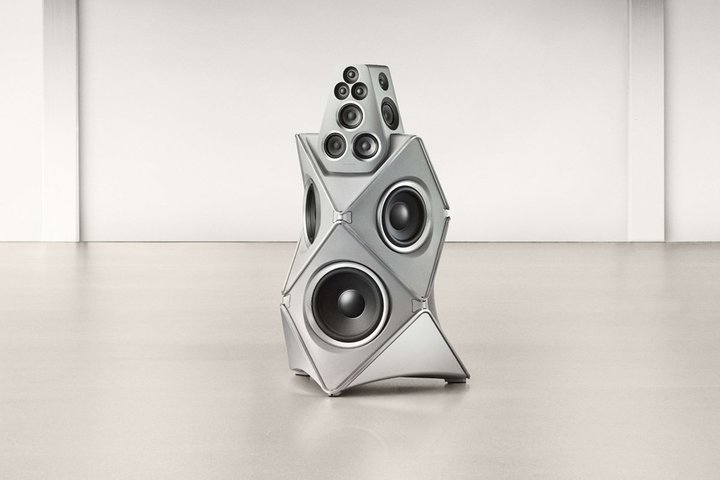Bang & Olufsen�A���E����10���100���N�L�O�X�s�[�J�[�uBeolab 90 Titan Edition�v�B6349���~