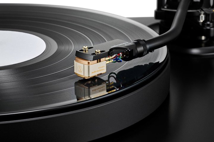 �W���[�V�����{���X�A�I�[�f�B�I�e�N�j�J�uAT33x�V���[�Y�v�S���C���i�b�v�̎������1/31�J��