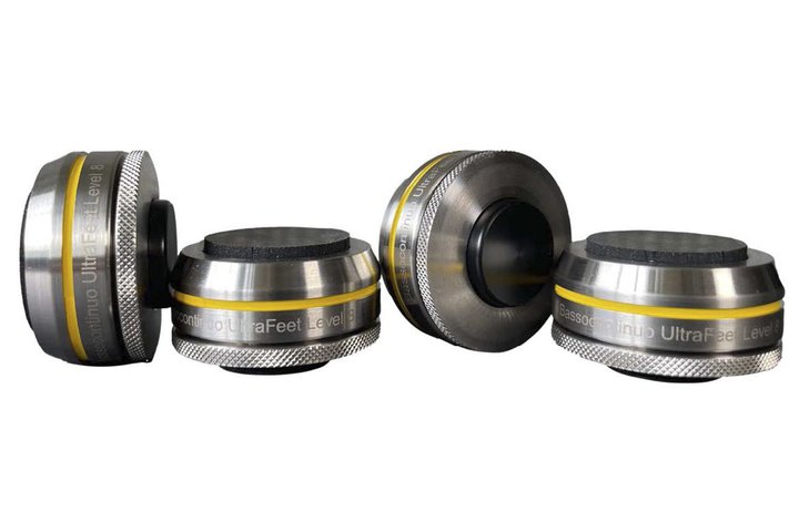 Bassocontinuo�A�C���V�����[�^�[�uULTRA FEET�v�ɃA�i���O�v���[���[��p���f���uLEVEL 8�v