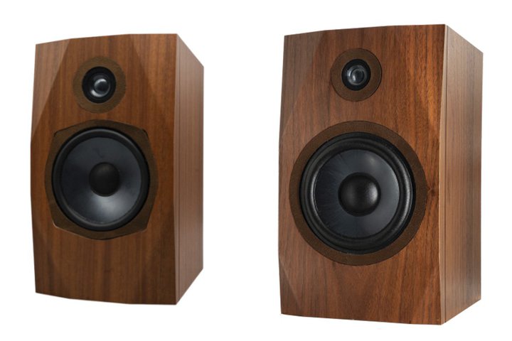 DIATONE�̋Z�p���p���A�O�H�d�@�J���̐U�����ڂ̃u�b�N�V�F���t�^�X�s�[�J�[