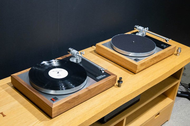 �_�͍ו��ɏh��A���͎���ɏh��B�����uLP12�v�AKAROUSEL��CIRKUS�̉���������ׂ�̌�