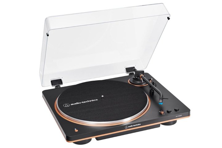 �����A�[�e�B�X�g�̃��R�[�h�Վ��Q���B���R�[�h�Đ��ړI�̎Ⴂ���q�l���������̔��X�̐��E����؃����L���O1����