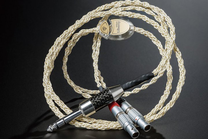 Crystal Cable�A�w�b�h�z���^�C���z�������n�C�G���h�P�[�u���uLiberty�V���[�Y�v3���f��