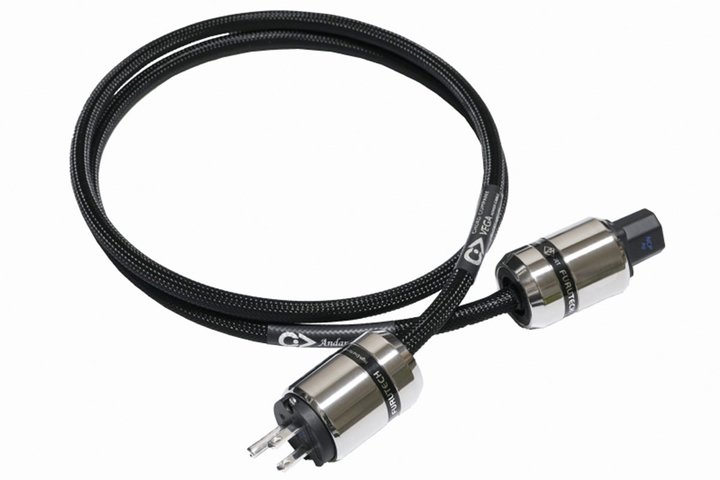 CHORD COMPANY�A���{�p�݌v�̃I�[�f�B�I�p�d���P�[�u���uVega Power Cable�v