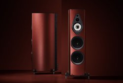 Sonus Faber�̃n�C�G���h�X�s�[�J�[�uAmati Supreme�v������B�H�t�� �e���I����4/4�J��