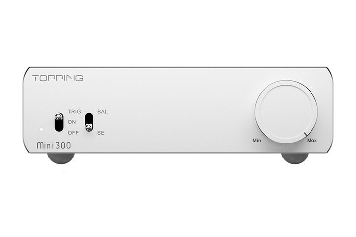 TOPPING�A�f�X�N�g�b�v�p�r�z�肵���R���p�N�g�ȃp���[�A���v�uMini300�v�B���S�o�����X�^�N���XD�A���v��H�̗p