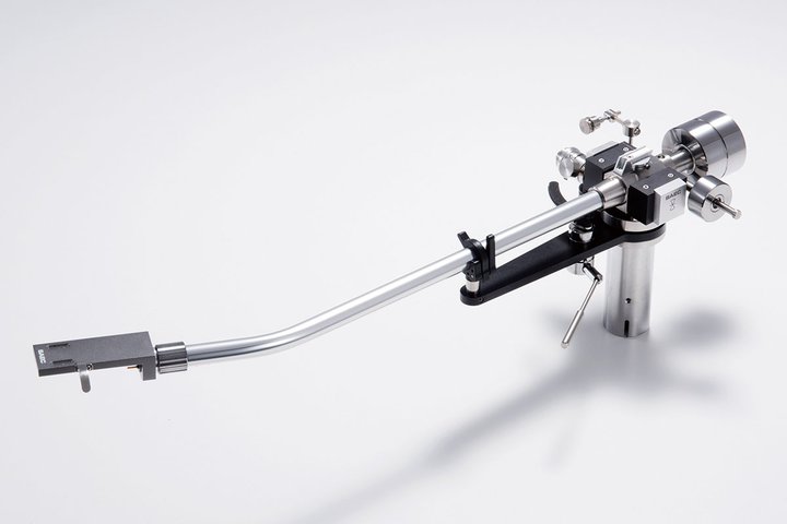 �T�G�N�A�V����̃_�u���i�C�t�G�b�W���g�[���A�[������12�C���`�̃����O�^�C�v�uWE-712�v