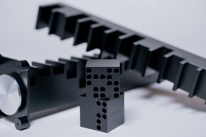 �^�N�g�V���g�b�N�A�؍�TAKT�u�����h��舵���J�n�B�h���C�o�[�̎��͂������o���u���˓���������v2���f���𔭔�