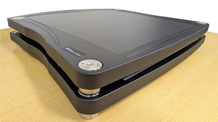 Bassocontinuo�A�Ǝ��̐��U�Z�p��CD�^�A�i���O�v���[���[�ɍœK���������b�N�uVinyl Shelf�v