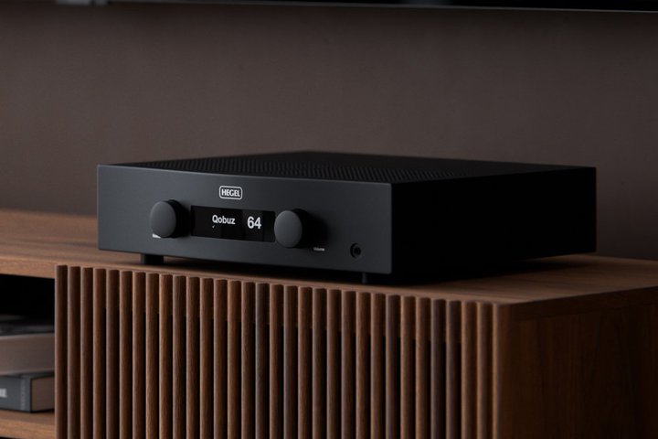 HEGEL�A150W�~2�o�͂̃v�����C���uH200�v�B�X�g���[�~���O�Đ��A�t�H�m�C�R�AUSB�Đ��ȂǊe��@�\������