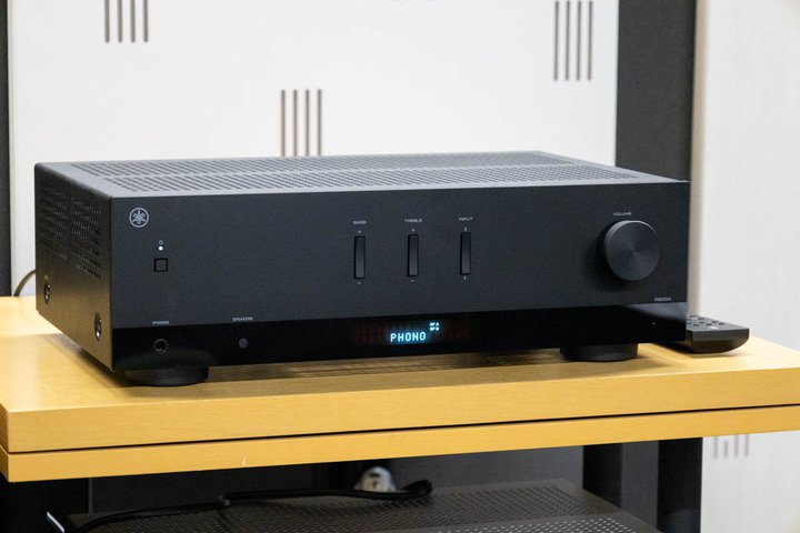 ���}�n�A5���~��̃G���g���[�E�v�����C���A���v�uR200A�v�BMM�t�H�m�^Bluetooth���͓���