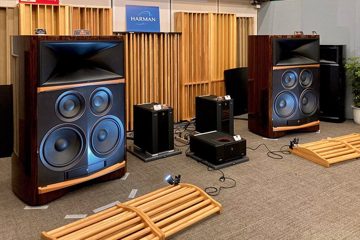 ��TIAS��JBL Summit�V���[�Y�̍ō���uSummit EVEREST�v�A���悢���ʌ��J