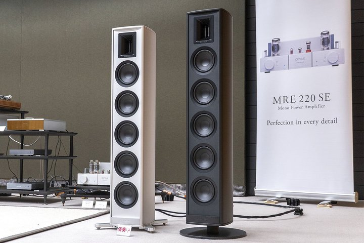 ��TIAS��PIEGA�A�uPremium 801�v������ or �ʔ���̃X�^���h�Ŕ�r�����^LINN�A�����O�u343�v������I