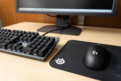 y͂߂ẴQ[~OPCzȂȂĂȂA}EXL[{[h𑵂ΕςH