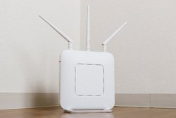 Wi-Fi[^[𔃂gÂPChqȂȂB́uPMFvH