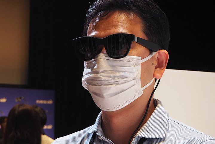 AROXuNreal AirviPhoneŗp\ɁB傫ȈۑyGadget Gatez