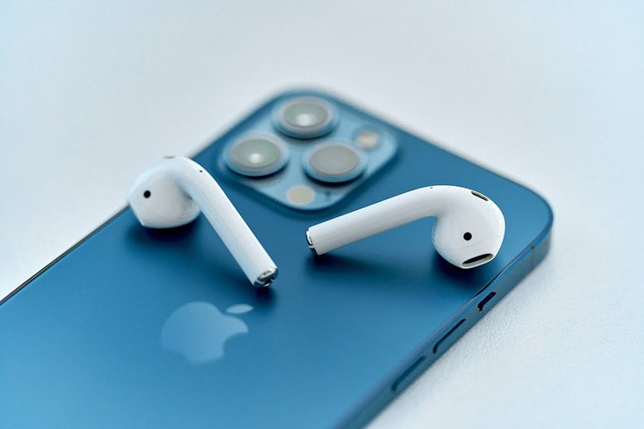 ���Đ����Ă��鉹�ʂ͉�dB�HiPhone�{AirPods�Ń`�F�b�N���Ă݂悤