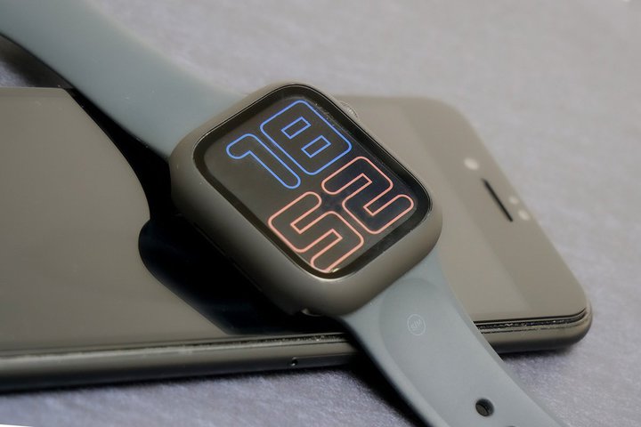 Apple Watch SEŃX}[gEHb`fr[A1gĂ̊źuȂv