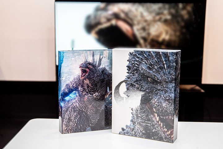 IXJ[܁wSW-1.0x4K UHDtQIT肾̃pbP[WJ̋V