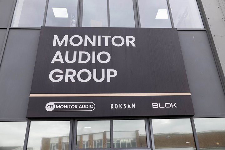 CMXEj^[I[fBI̍HRV KIXs[J[GWjAɊJvzu